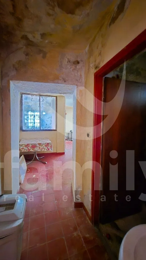 prodaja kuće za adaptaciju na lijepoj lokaciji - slika 20