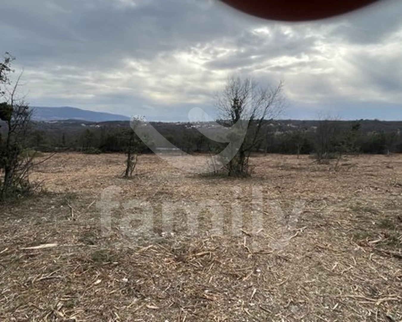 atraktivna građevinska parcela sa pogledom na more - slika 7