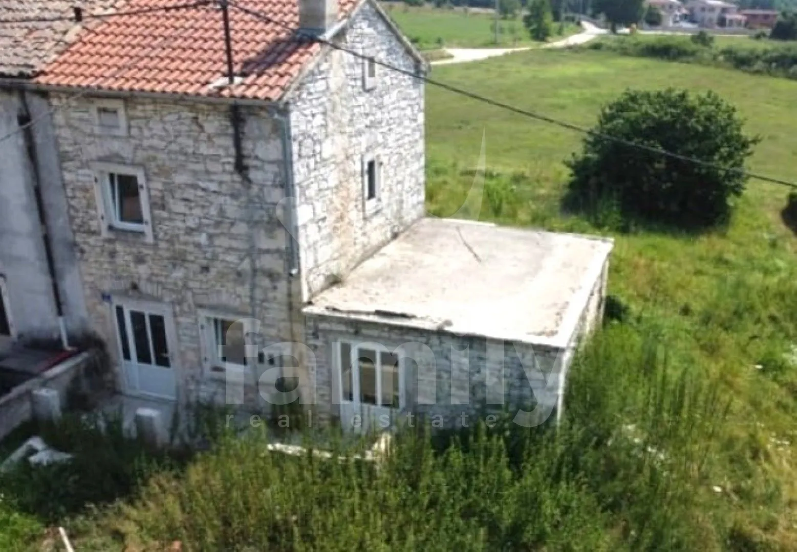 Prodaja Kamene Kuće Za Renovaciju Sa Izrađenim Projektom - Barban