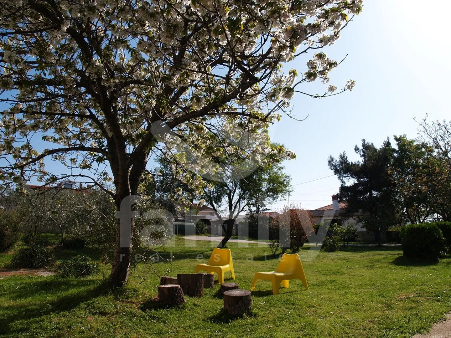 Građevinsko Zemljište Na Lijepoj Lokaciji - Ližnjan