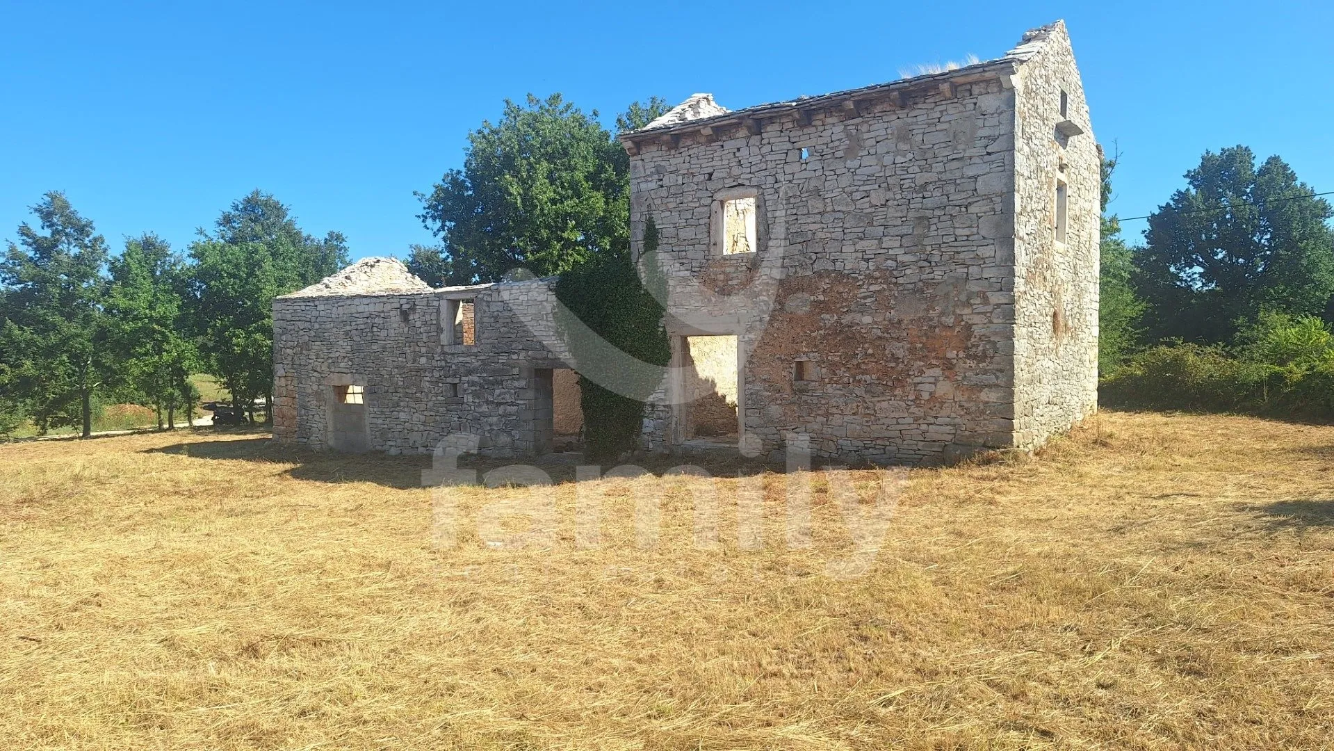 dvije kamene kuće visokog potencijala na mirnoj lokaciji - slika 5