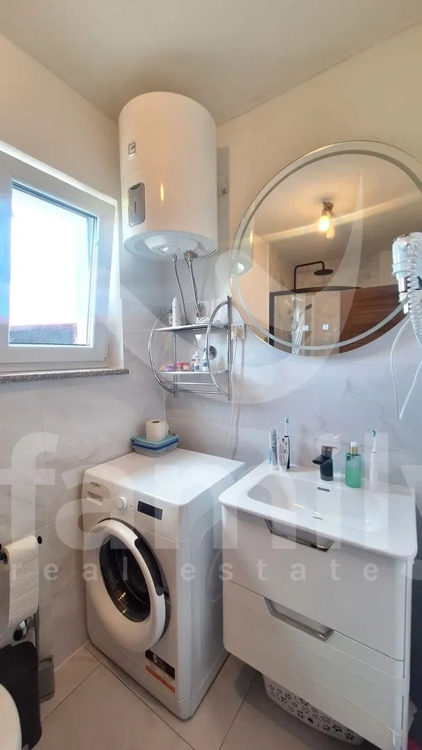 apartmanska kuća sa bazenom blizu mora - slika 14