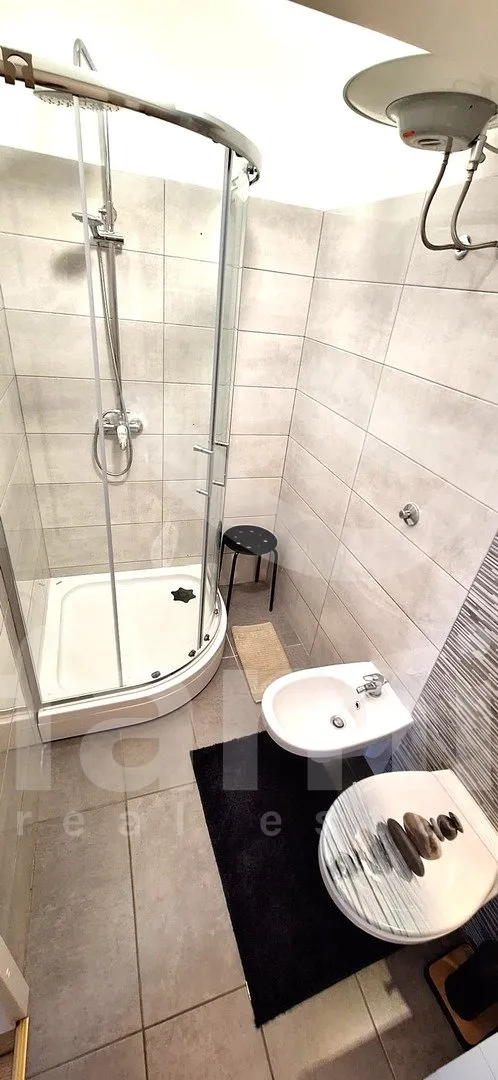 apartmanska kuća sa 4 stana i pogledom na more - slika 10