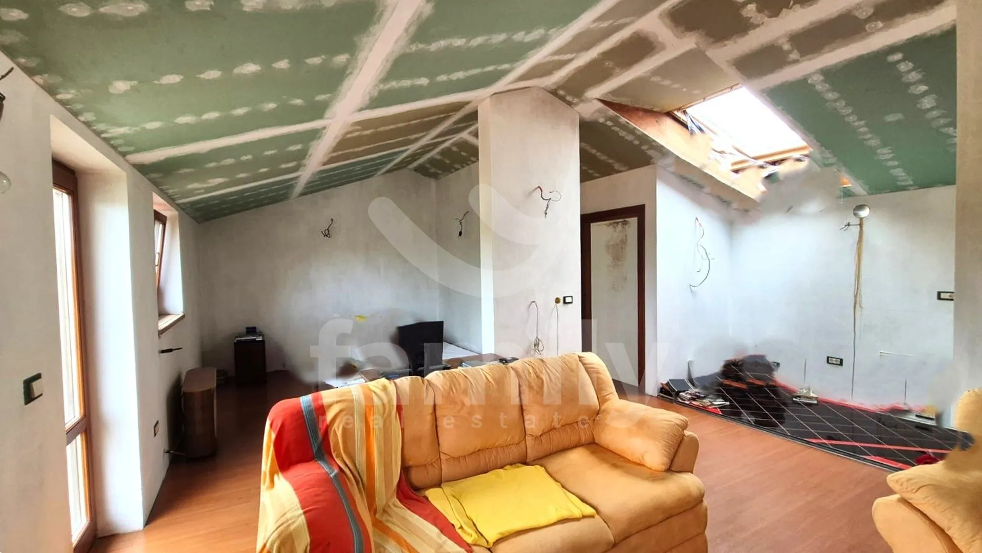 prodaja stana s potencijalom za uređenje u blizini mora - slika 19