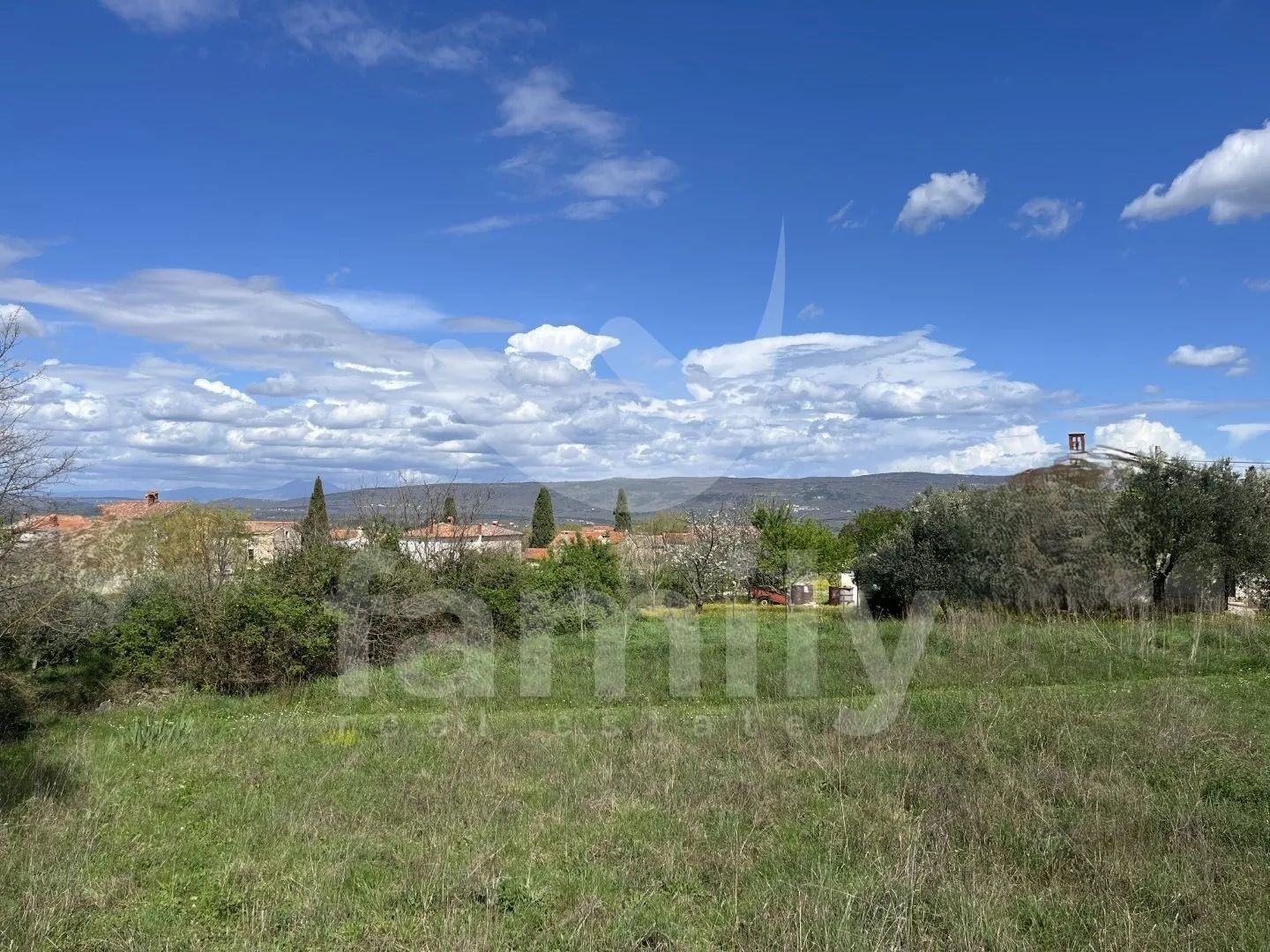 Građevinska Parcela Sa Prekrasnim Panoramskim Pogledom - Rakalj, Marčana