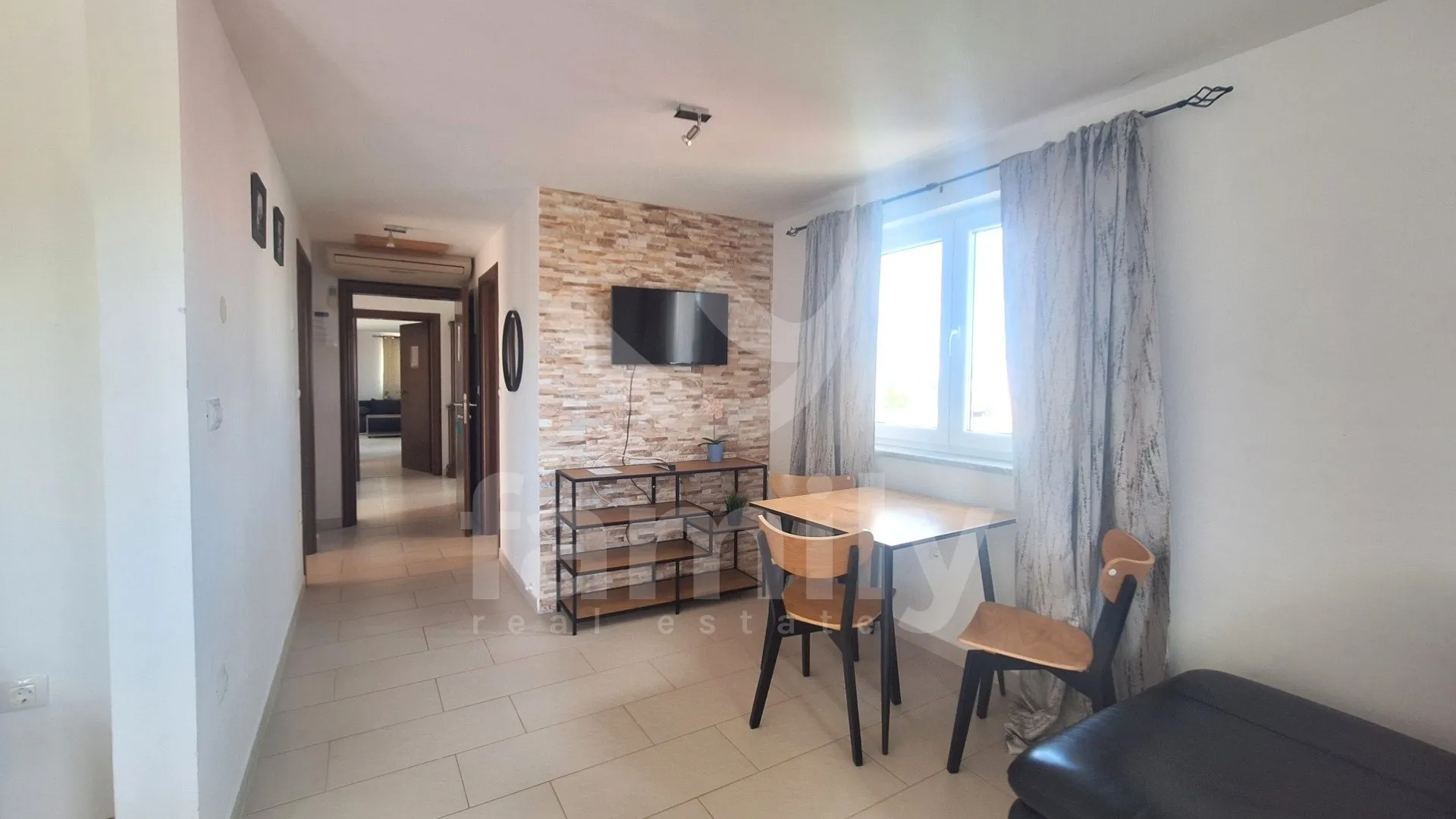 apartmanska kuća sa bazenom blizu mora - slika 19