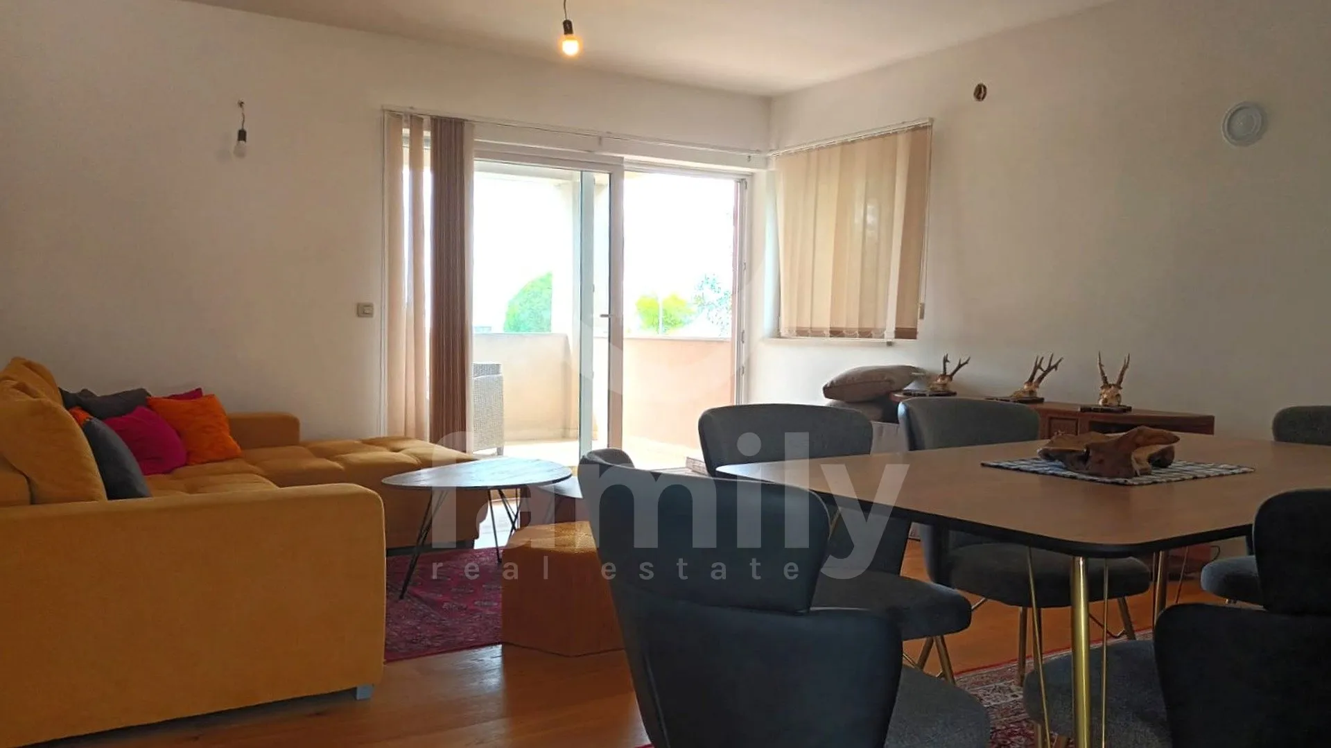 kuća, vodnjan, dva stana, pogled na more - slika 7