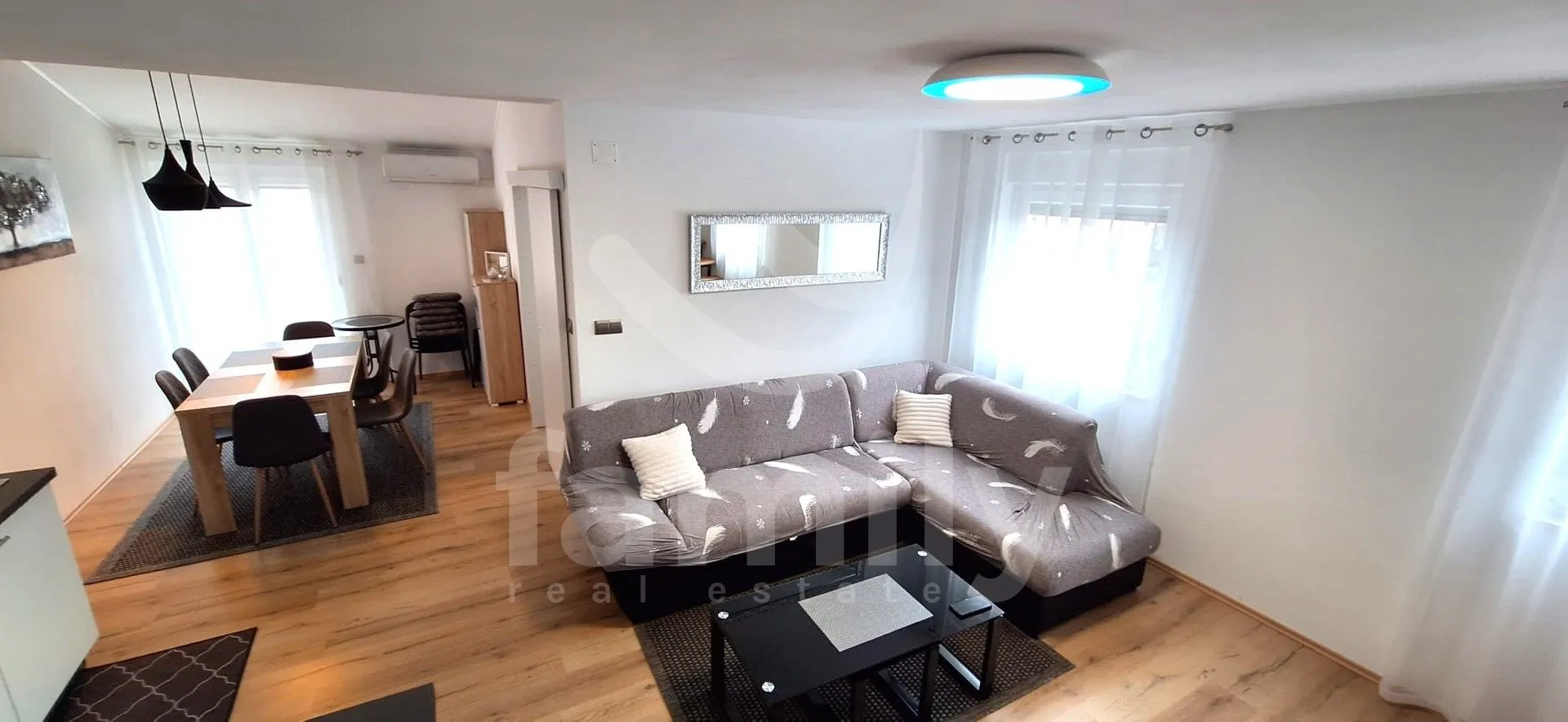 apartmanska kuća sa 4 stana i pogledom na more - slika 4