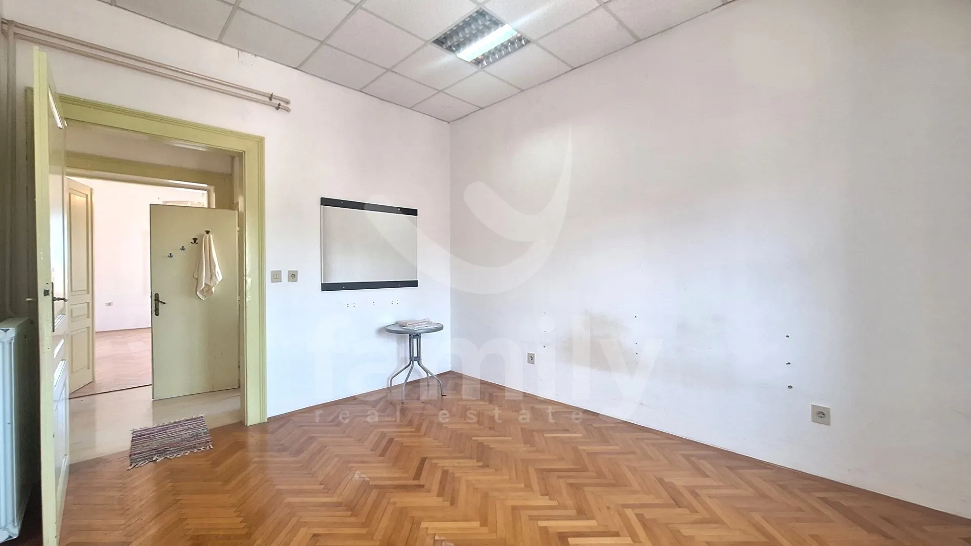 prodaja dvosobni stan rovinj centar - pogled na more - slika 7