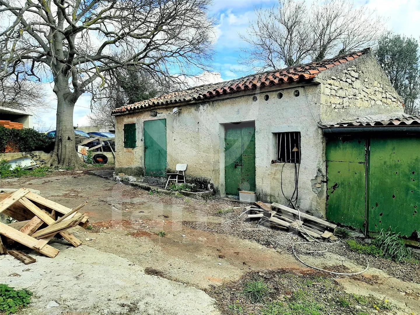 starina na prostranom građevinskom zemljištu - slika 2