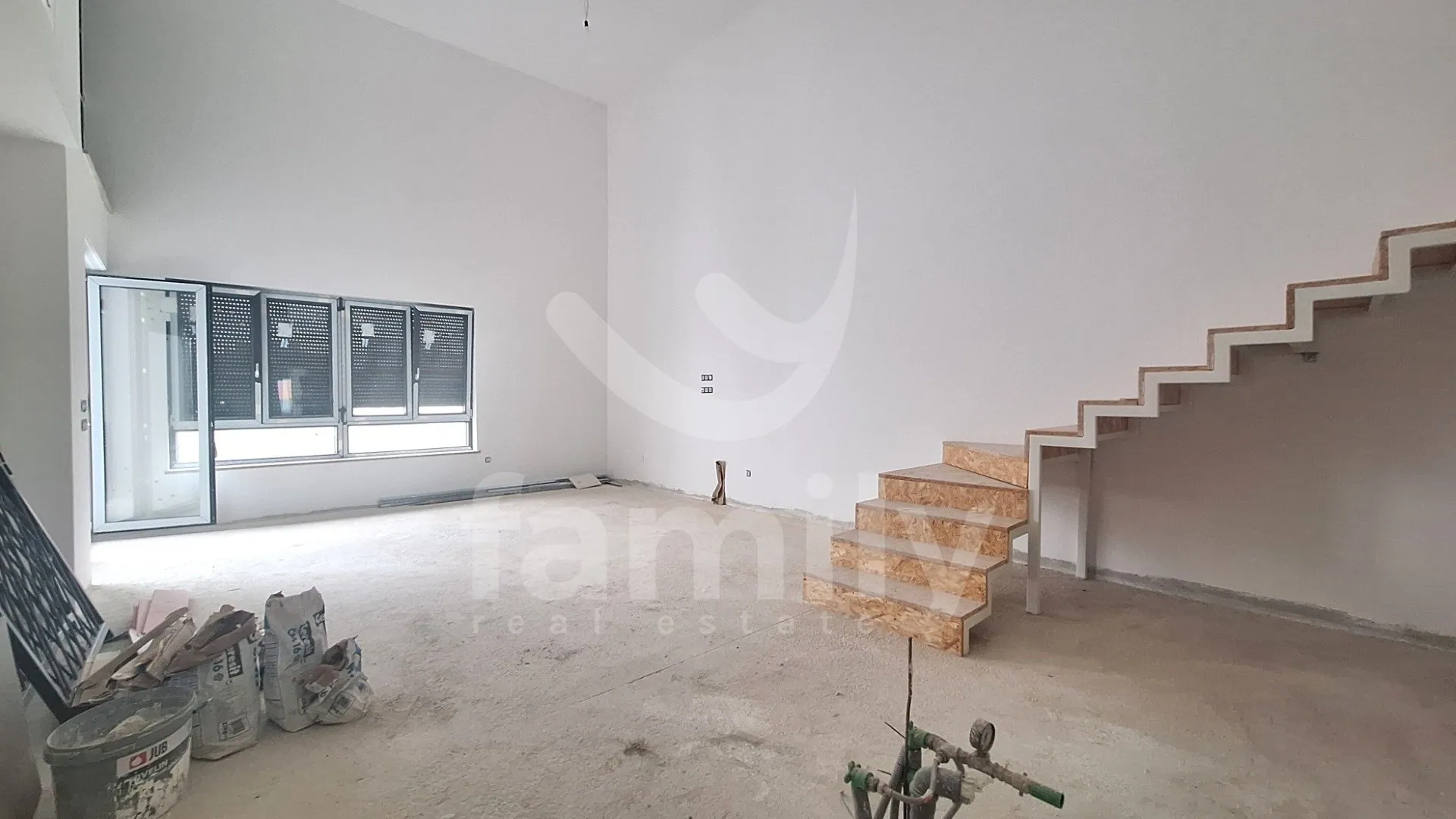 novi luksuzni penthouse na top lokaciji - slika 3