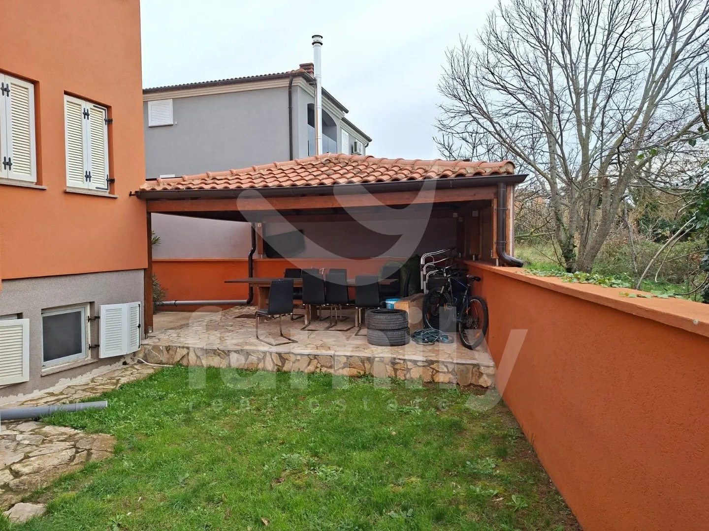 šarmantan stan s vrtom u mirnom dijelu medulina - slika 4