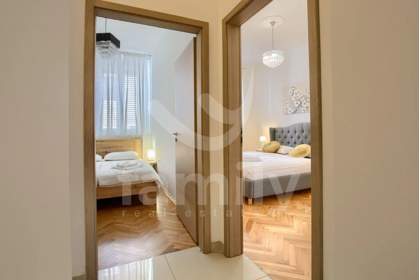 centar pule – renoviran stan s malim dvorištem - slika 8