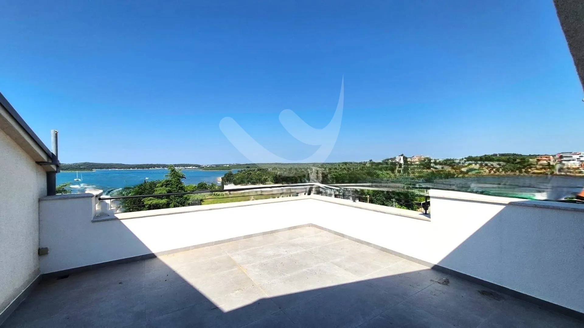penthouse uz more s bazenom i panoramskim pogledom - slika 24