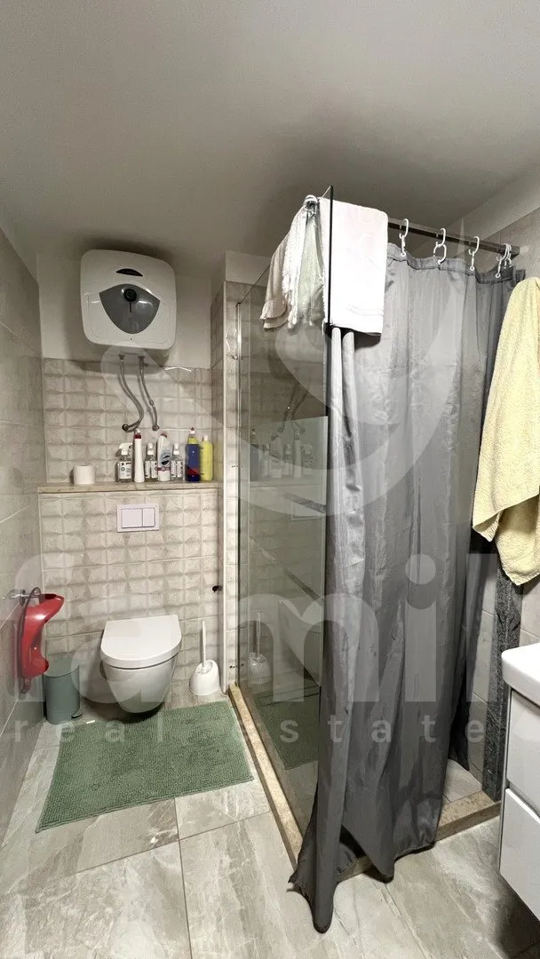prodaja visokoisplative kuće sa dva apartmana u rovinju - slika 17