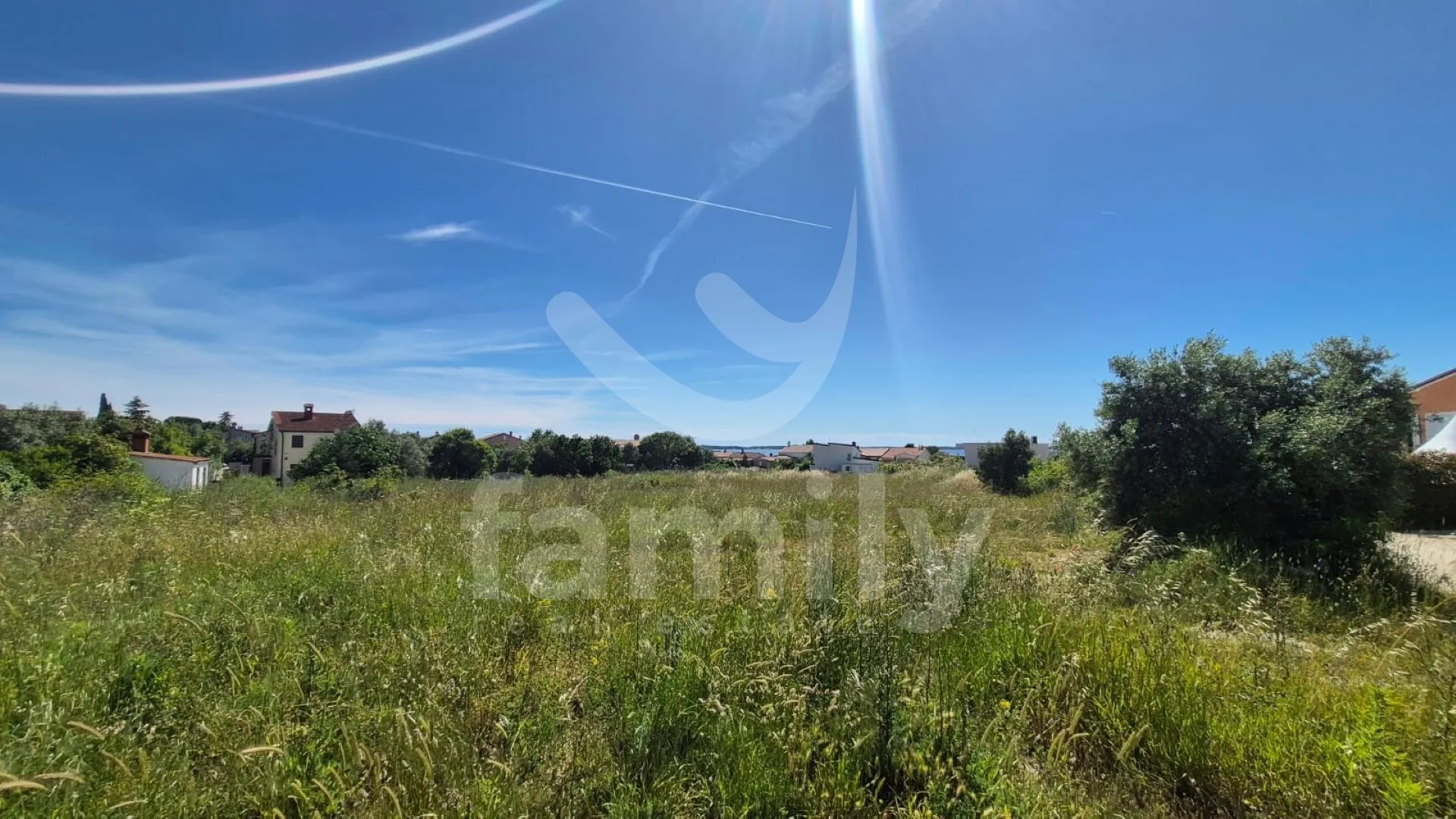 ekskluzivno unikatno građevinsko zemljište sa pogledom na more na samo 250 m do plaže - slika 2