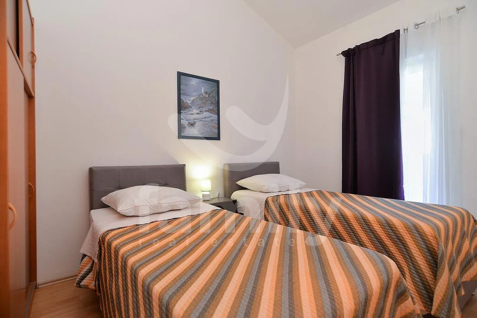 profitabilna apartmanska kuća sa bazenom i 6 stanova - slika 11
