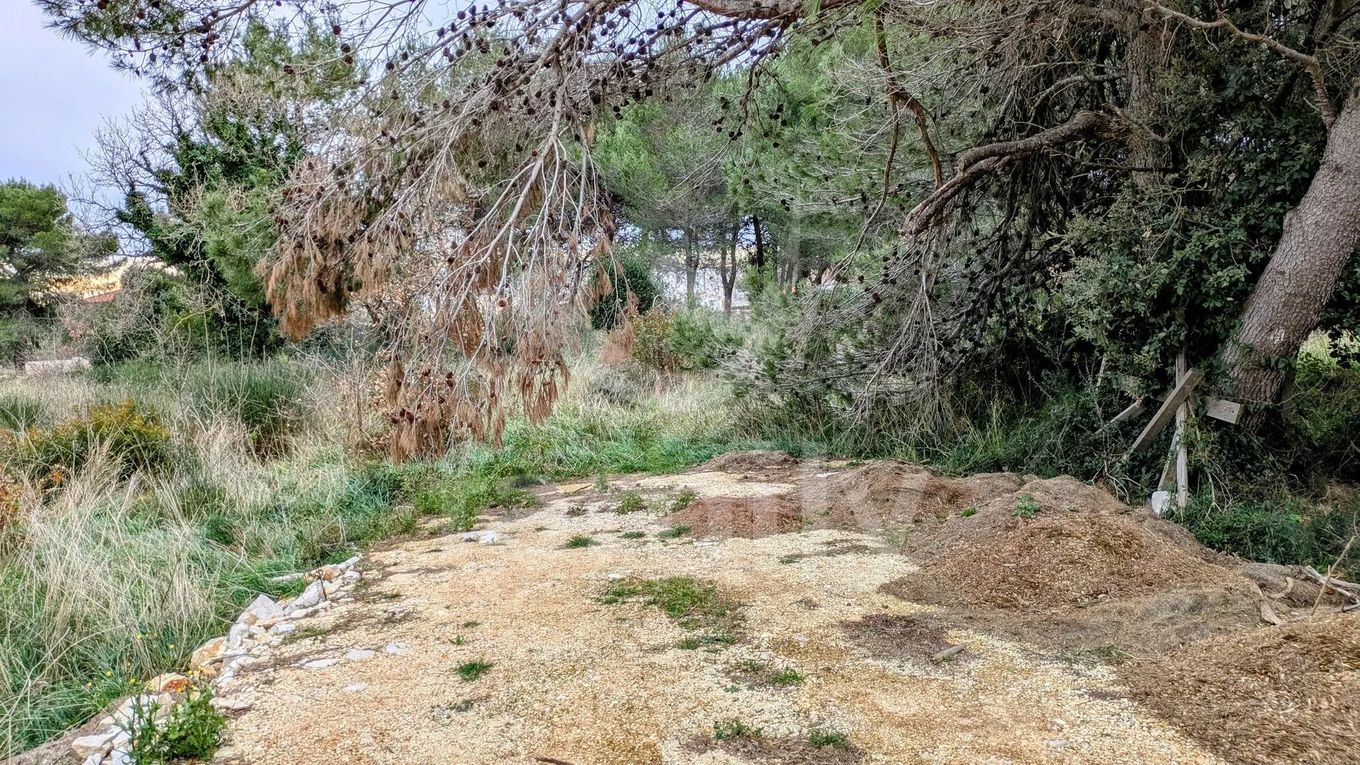 prodaja građevinskog zemljišta na atraktivnoj lokaciji - slika 9