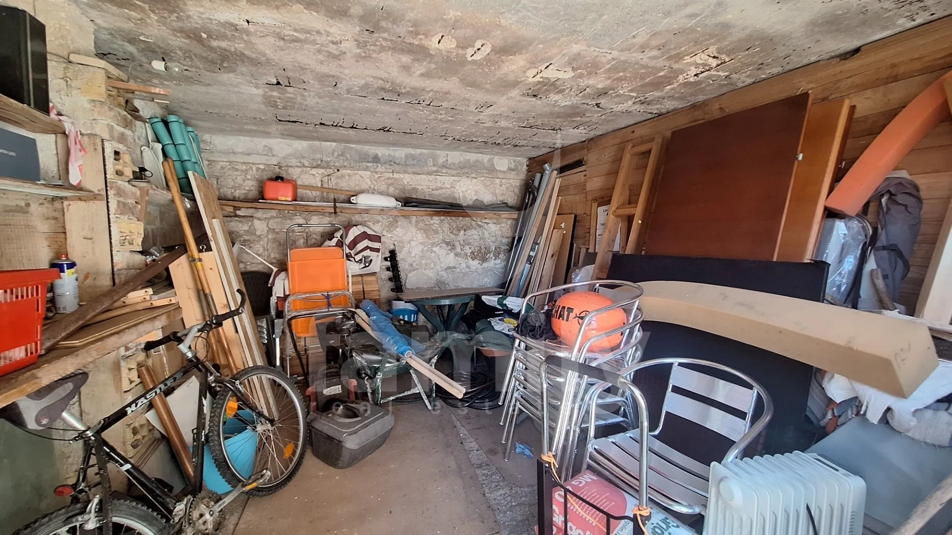 prodaja dvosobni stan rovinj centar - pogled na more - slika 13