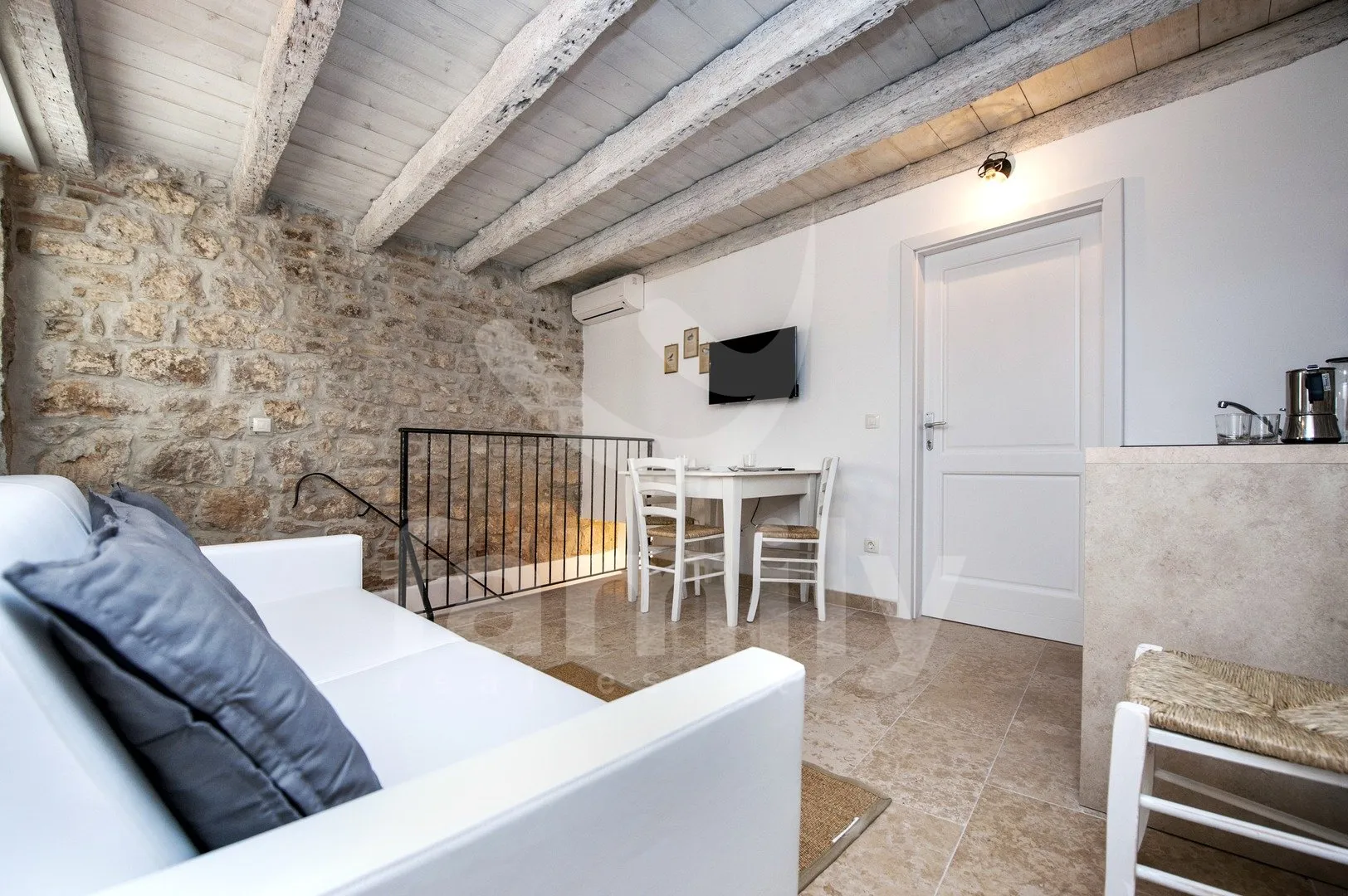 izuzetna kuća na 5 etaža u staroj jezgri rovinja - slika 25