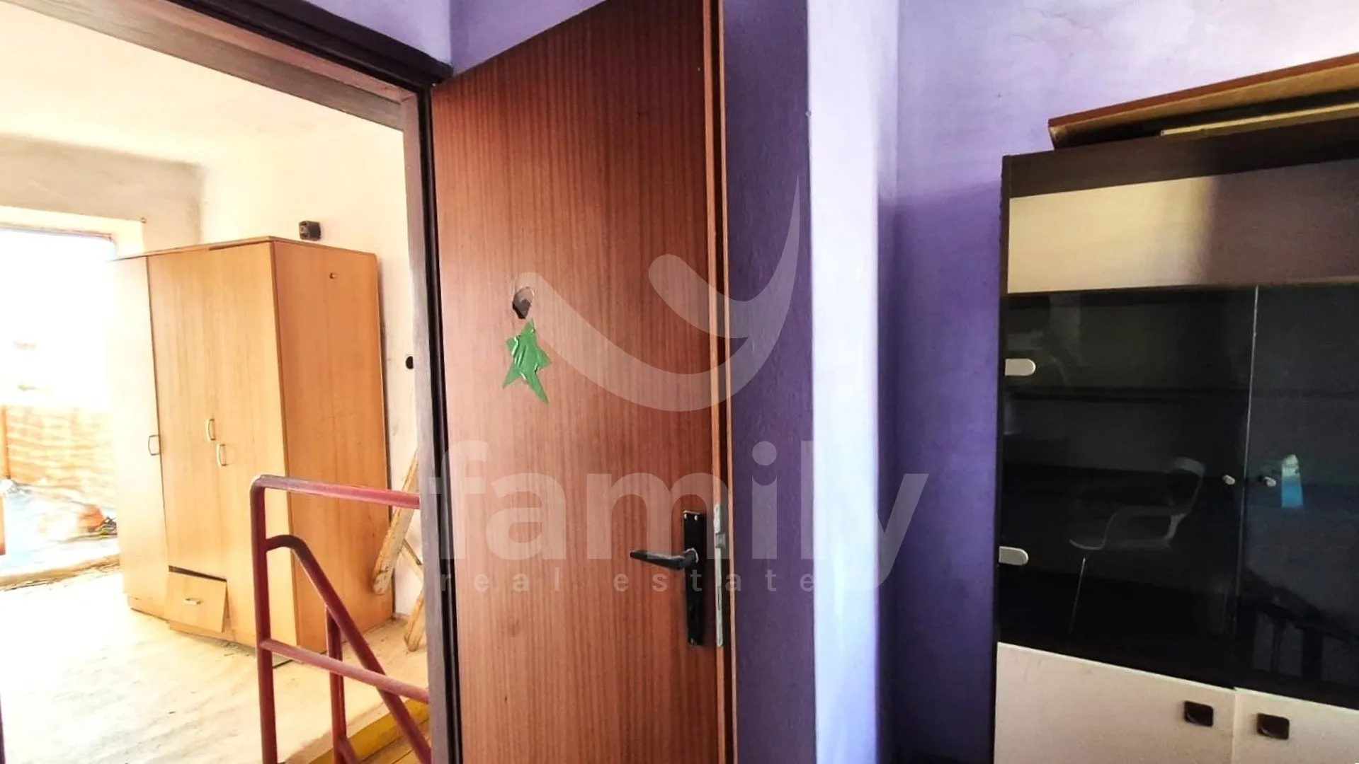prodaja kuće za adaptaciju na lijepoj lokaciji - slika 11