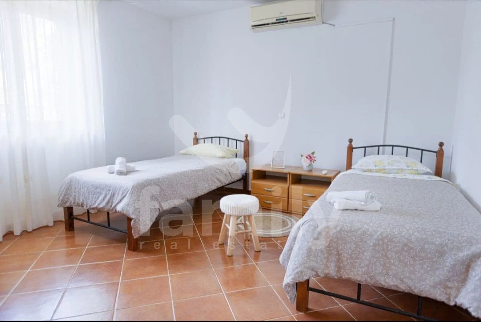 prodaja komforne visokoisplative katnice na veoma mirnoj lokaciji - slika 8