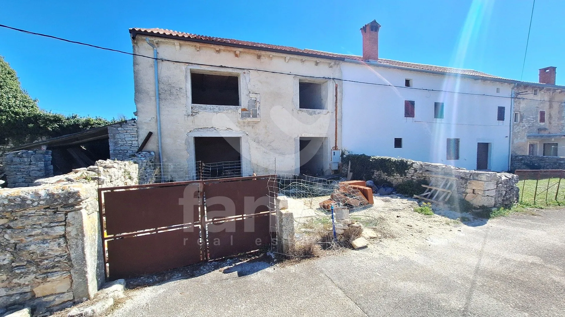 ekskluzivno odlična kuća u fazi renovacije - slika 3