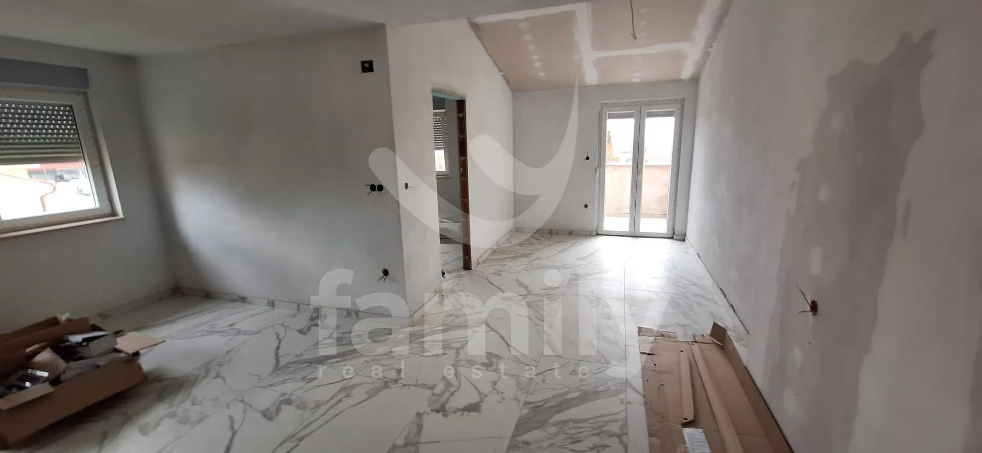 apartmanska kuća sa 4 stana i pogledom na more - slika 13