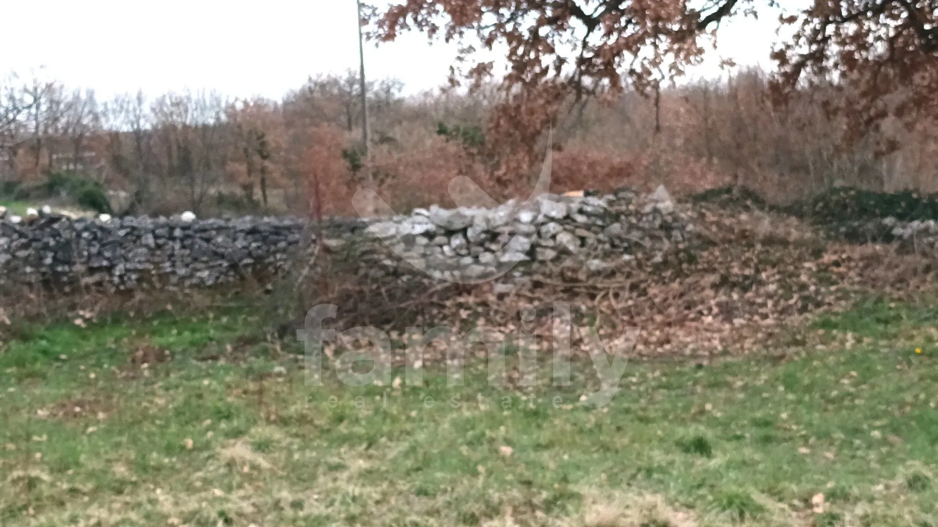Zanimljivo Građevinsko Zemljište U Središtu Istre Sa Pogledom Na Učku - Šajini, Barban