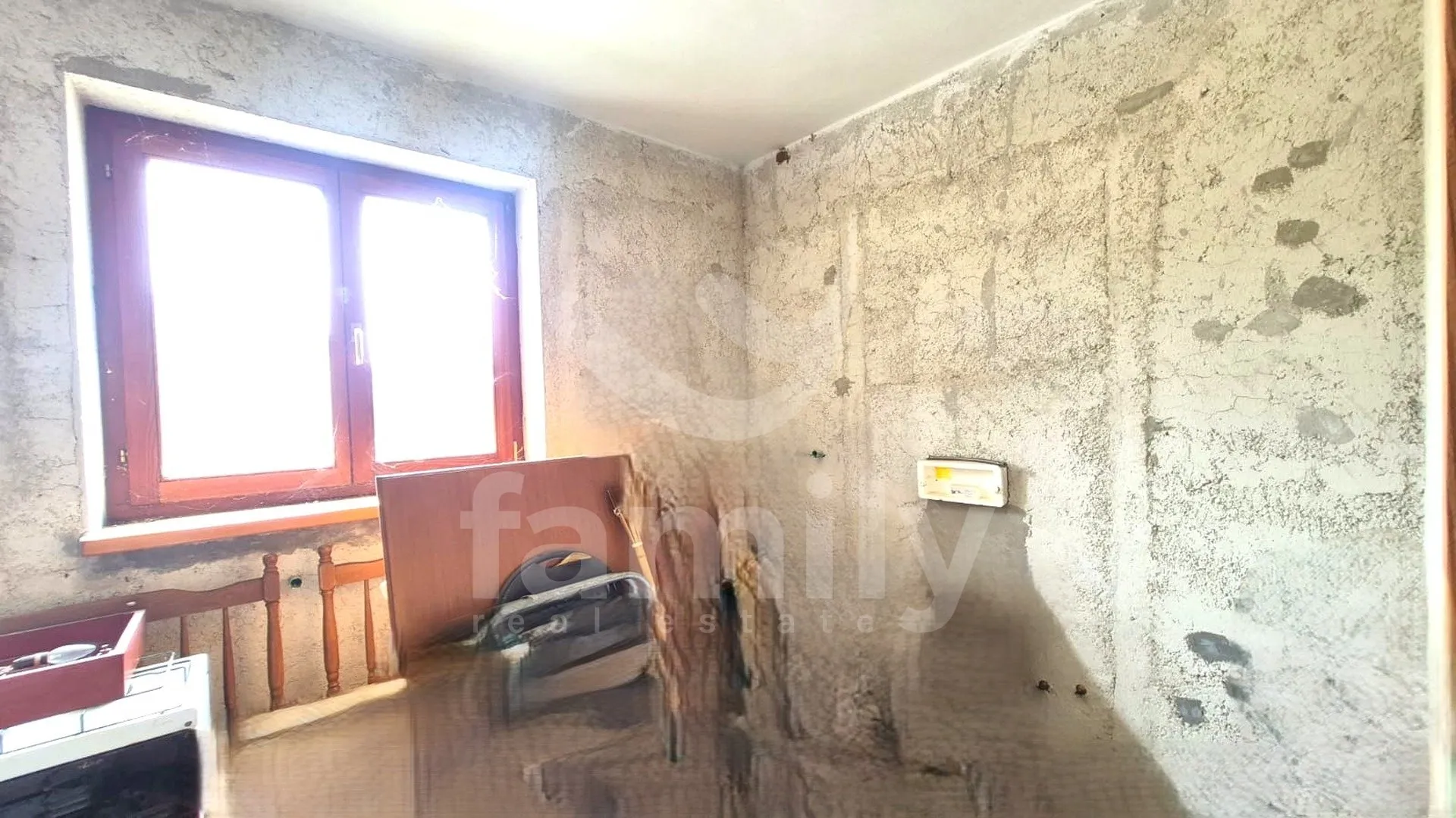 prodaja stana s potencijalom za uređenje u blizini mora - slika 13