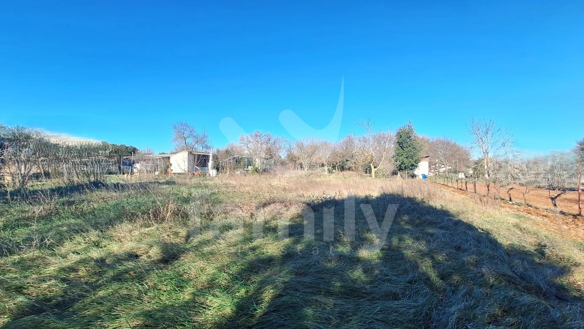 predivno poljoprivredno zemljište okruženo prirodom - slika 4