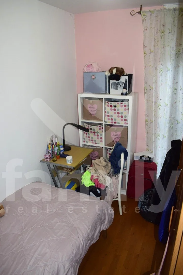 prostrani obiteljski stan u renoviranoj zgradi - slika 13