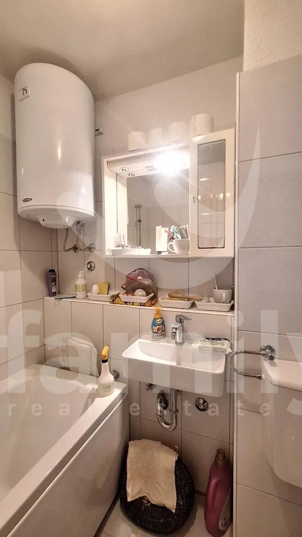 samo kod nas - stan šijana pula sa liftom - slika 12