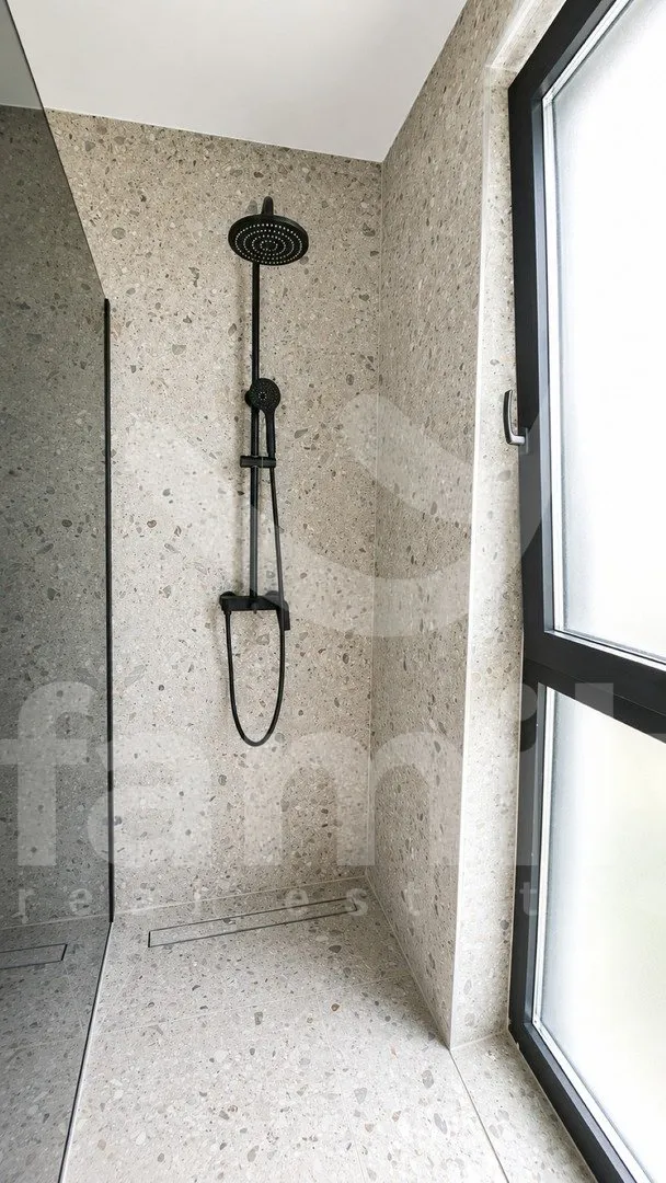 prodaja kvalitetan dvosoban stan u blizini plaže banjole - slika 13
