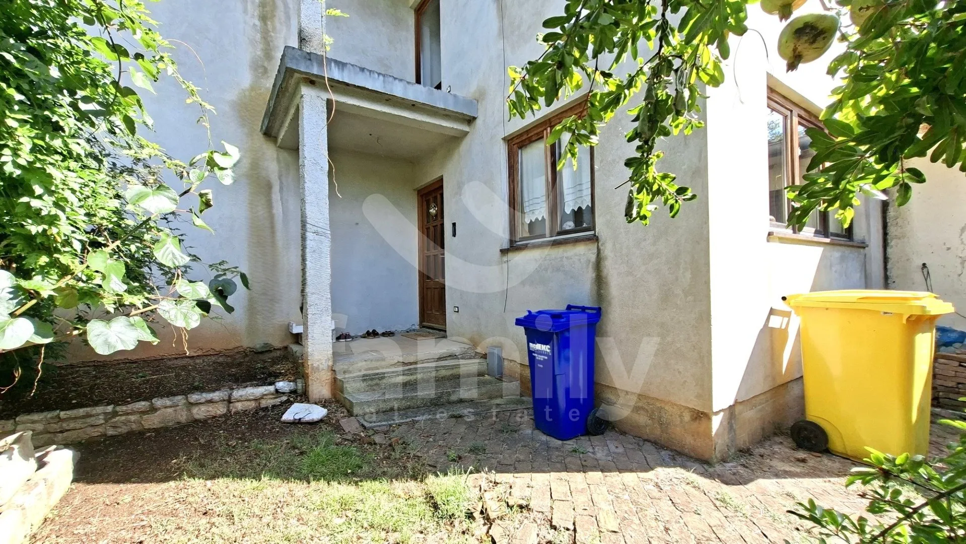 prostrana samostojeća obiteljska katnica - slika 20