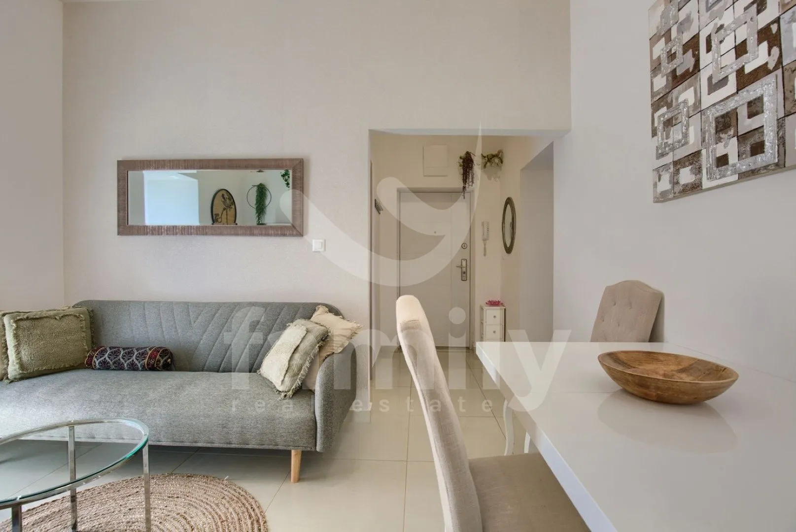 centar pule – renoviran stan s malim dvorištem - slika 2