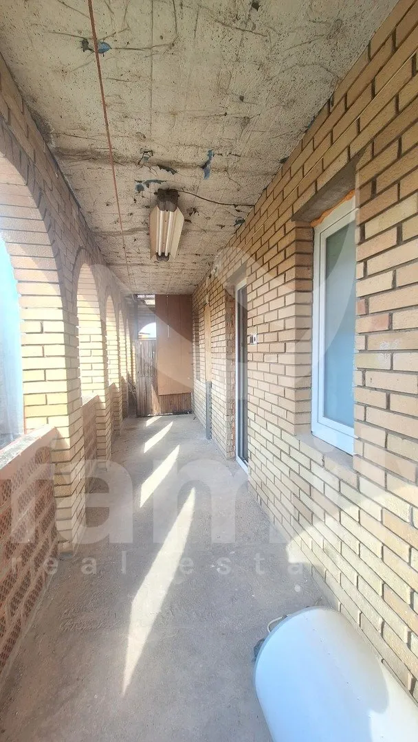 stan za renovaciju na veoma mirnoj lokaciji - slika 12