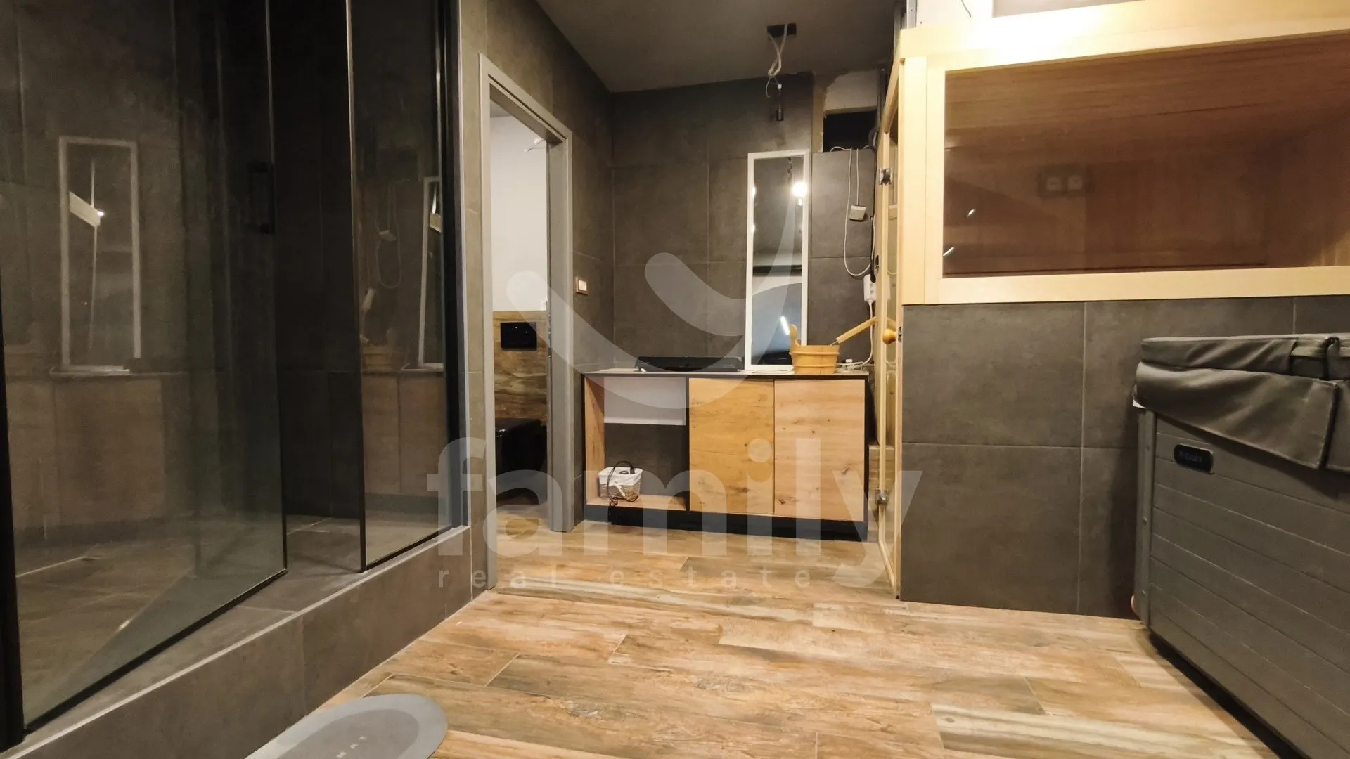ekskluzivna prodaja atraktivnog apartmana na top lokaciji - slika 3