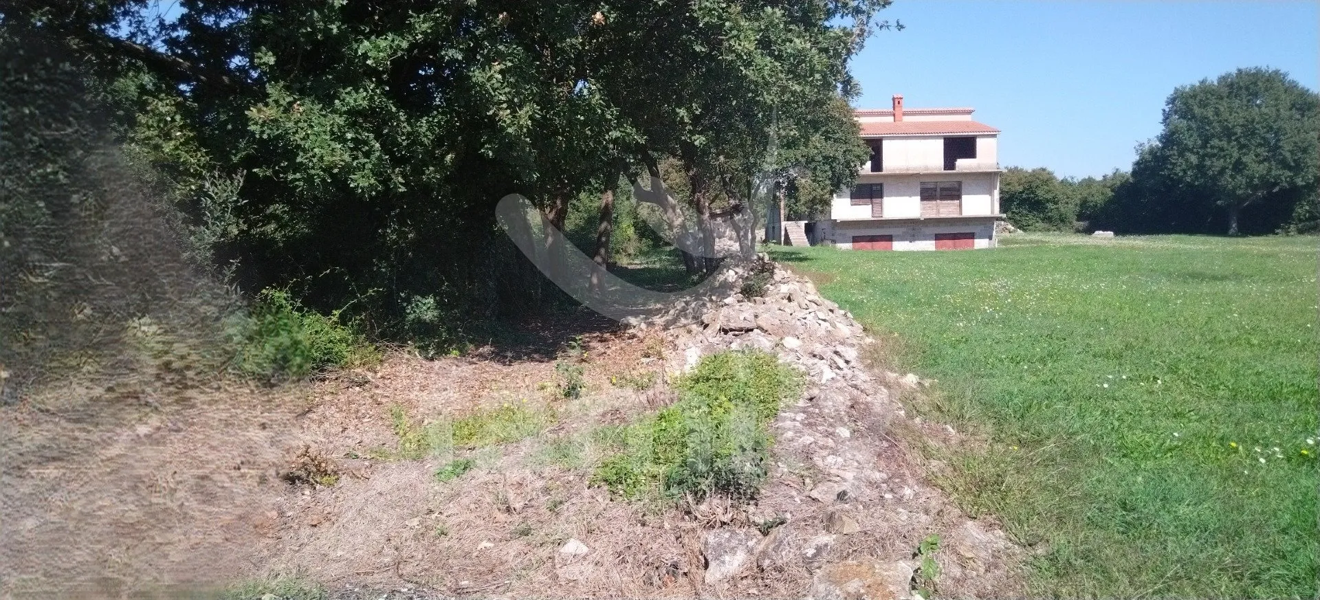 izuzetno atraktivno i prostrano građevinsko zemljište - slika 3