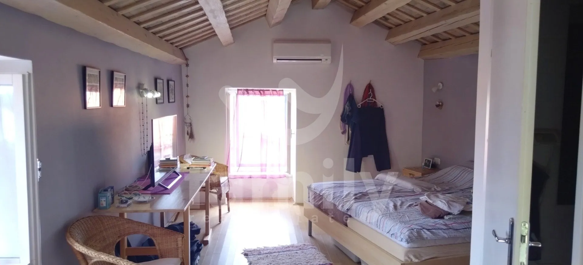 šarmantna samostojeća kuća u starom gradu labinu - slika 11