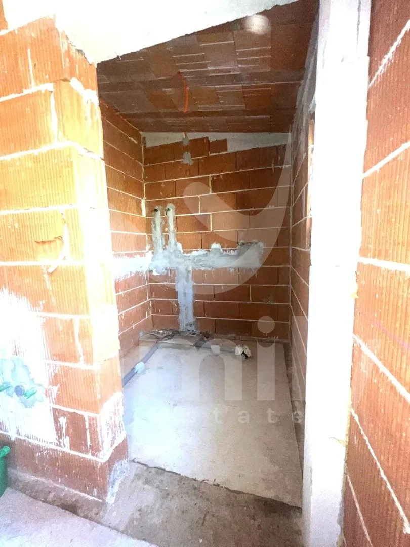 tri kuće za renovaciju na mirnoj lokaciji - slika 10