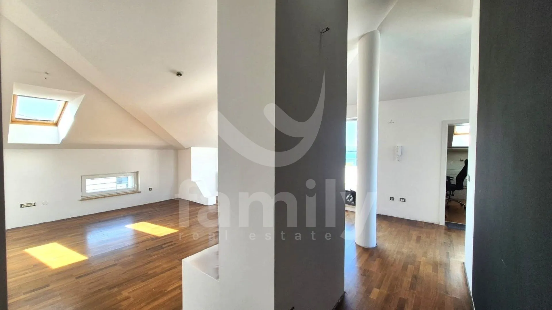 penthouse uz more s bazenom i panoramskim pogledom - slika 6