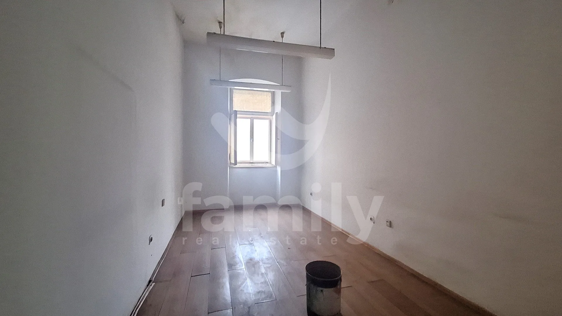 zgrada visokog poslovnog potencijala u centru grada - slika 5