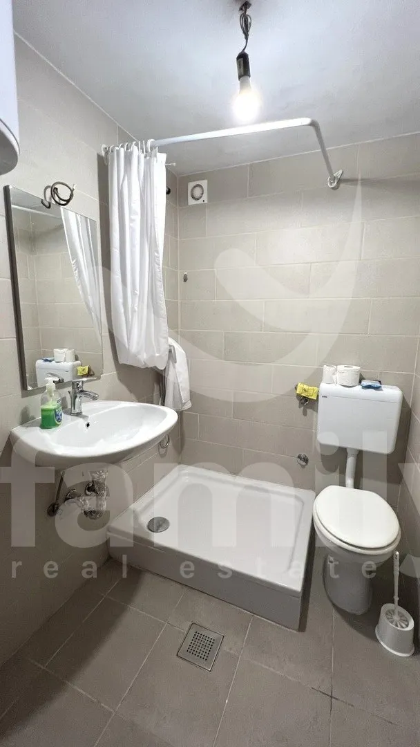 prodaja visokoisplative kuće sa dva apartmana u rovinju - slika 15