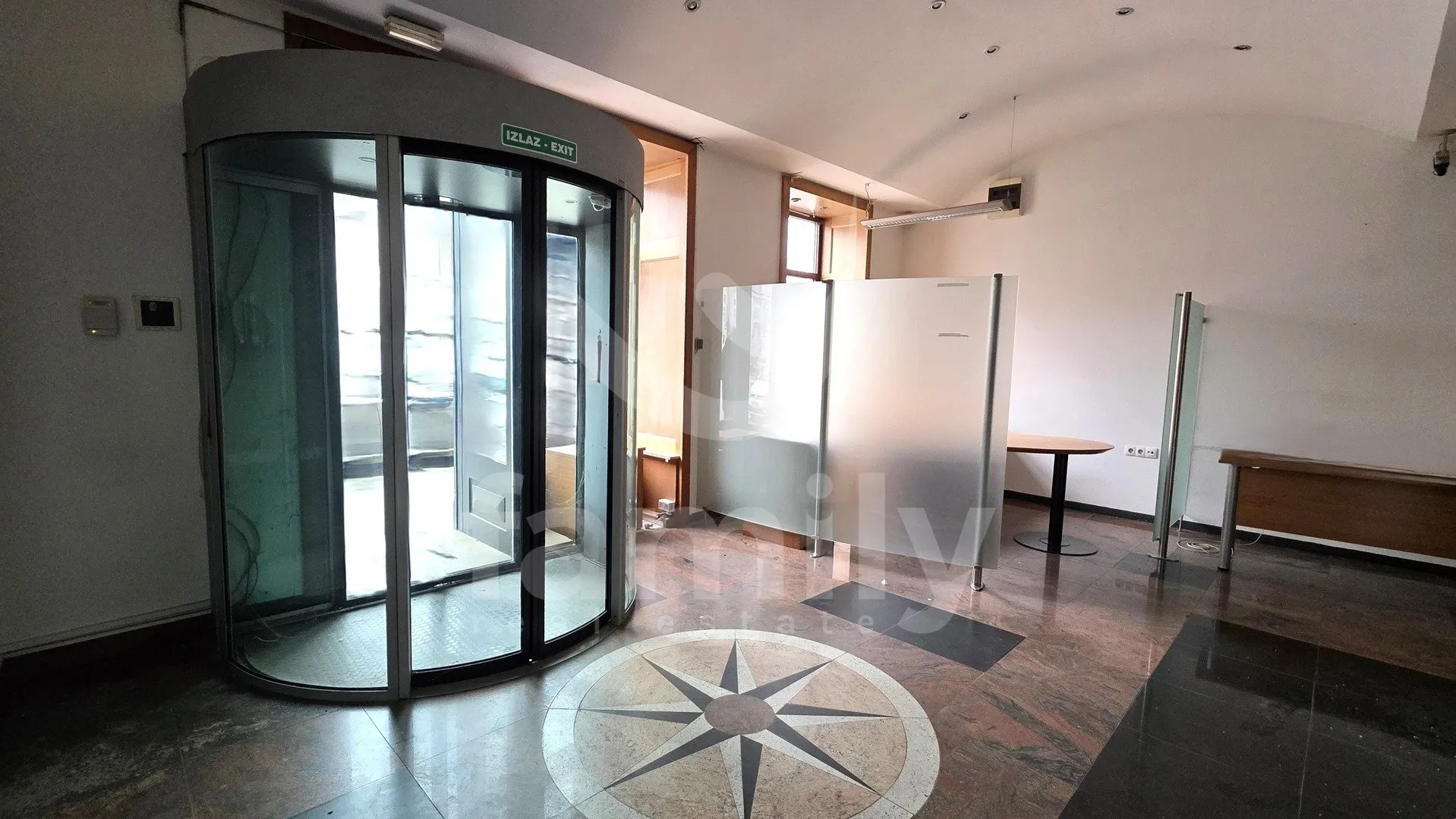 poslovni prostor na frekventnoj lokaciji u centru požege - slika 2