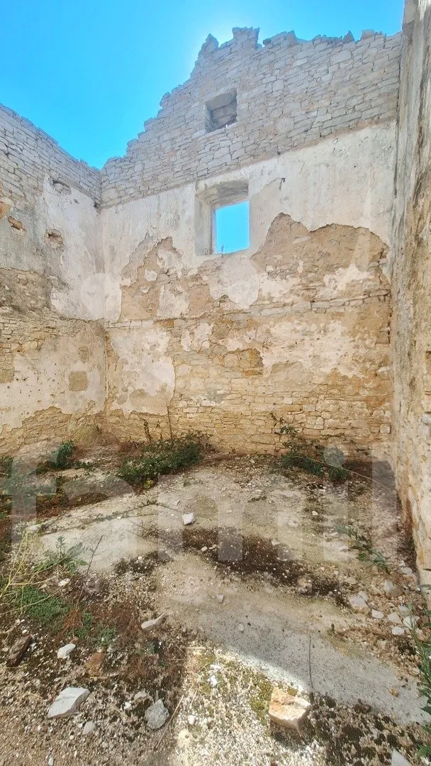 dvije kamene kuće visokog potencijala na mirnoj lokaciji - slika 13