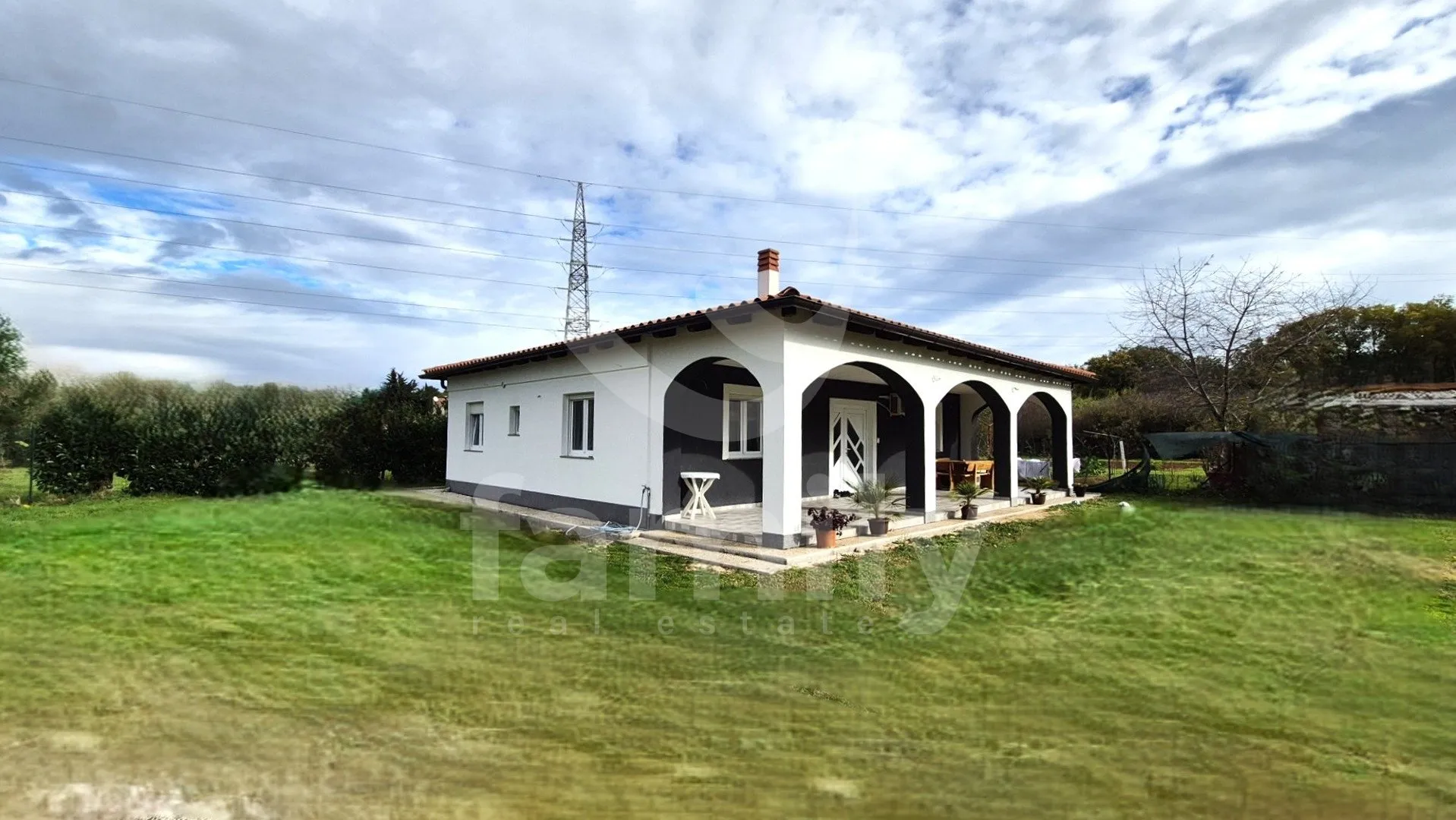 prodaja obiteljske kuće u mirnom naselju - slika 5