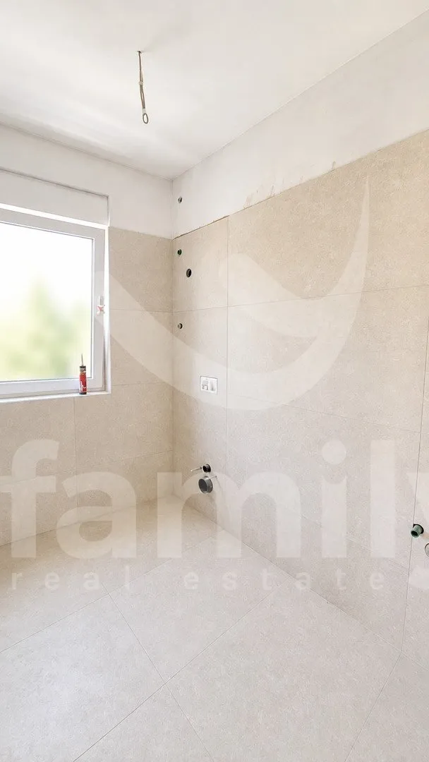 prodaja dvojna kuća sa bazenom ližnjan - slika 16