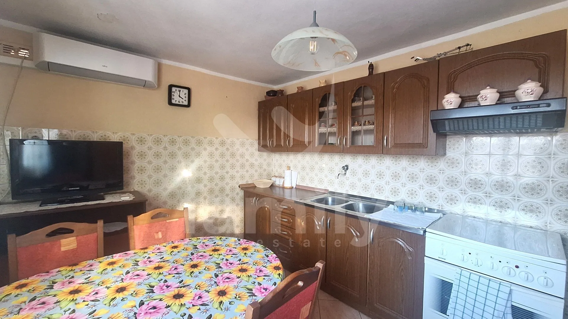 Prodaja Obiteljske Kuće U Nizu U Okolici Višnjana - Vižinada