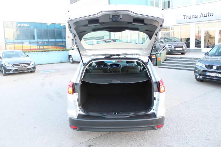 ford focus karavan 1.0 ecoboost - slika 9